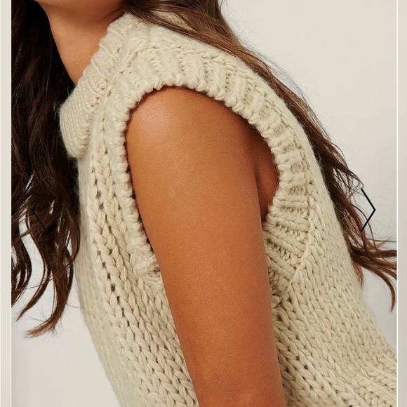 Chunky knitted Vest - Picture 2 of 4